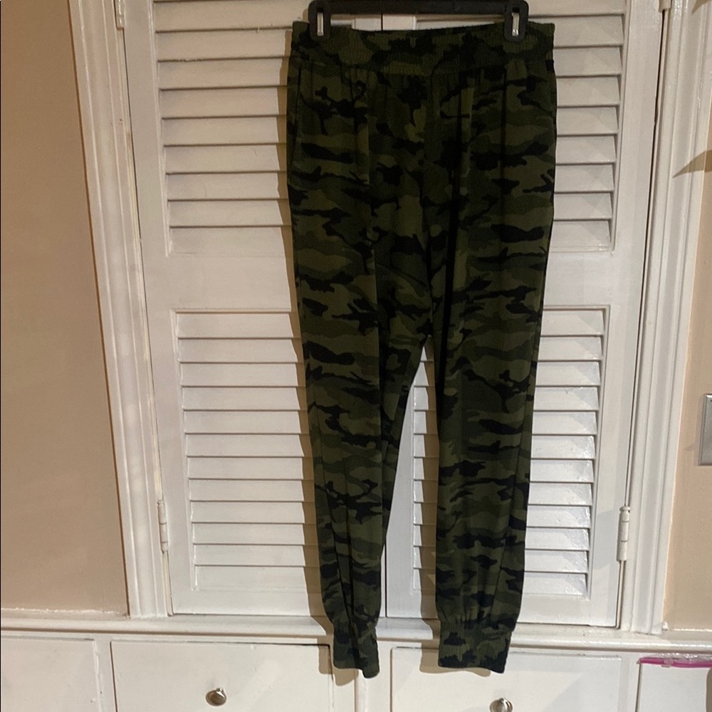 Aqua Camouflage Ankle Pants